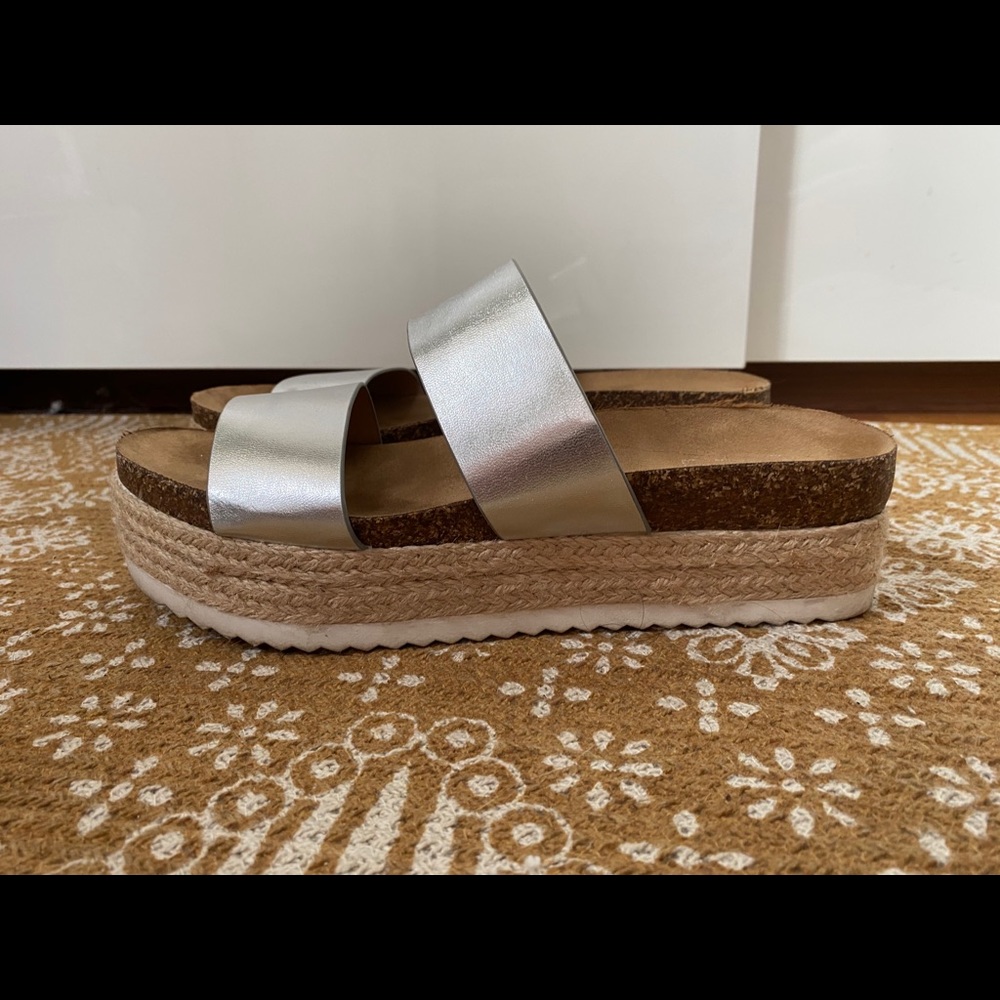 Platform sandals